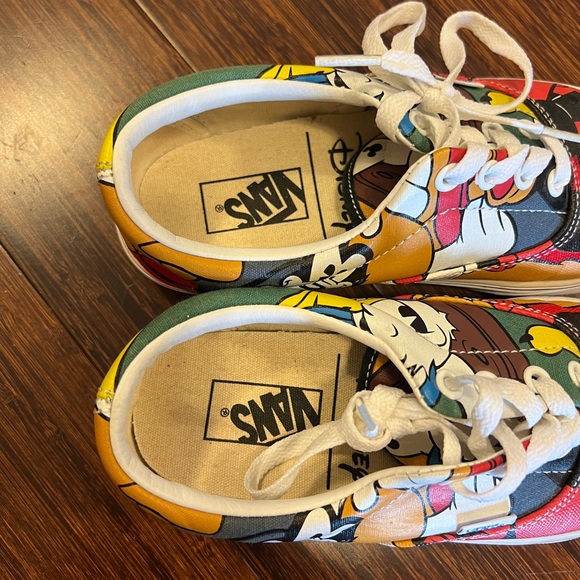 Vans sneaker. Cute and fashionable - Picture 4 of 5